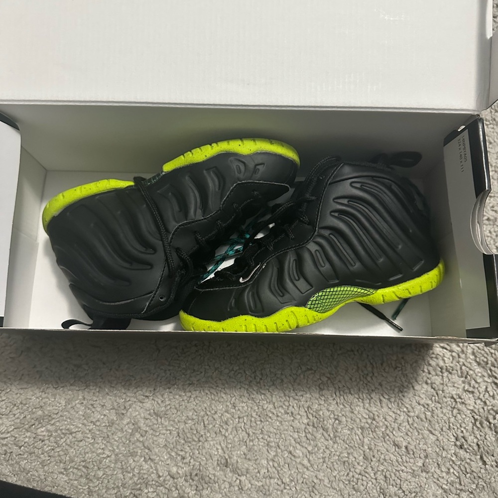 Nike air Foamposite Little Posite One size 11c